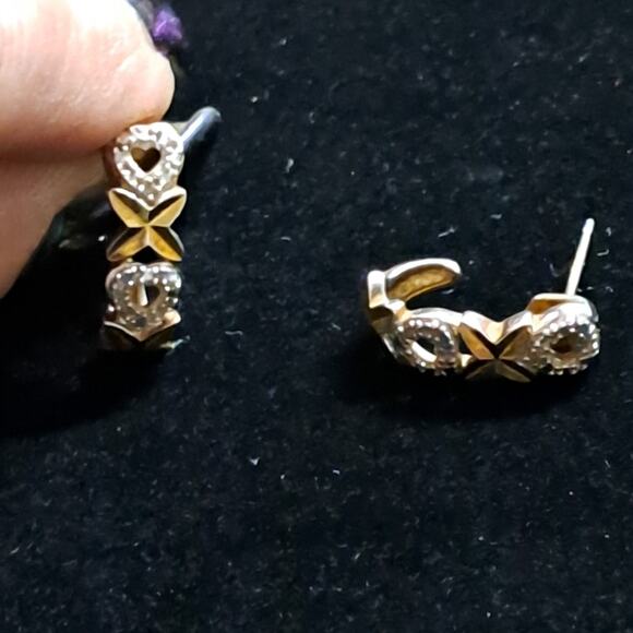 Ross Simons 925 China Sterling Silver Gold Vermeil X KISS HEART J-HOOP Earrings - Picture 5 of 16